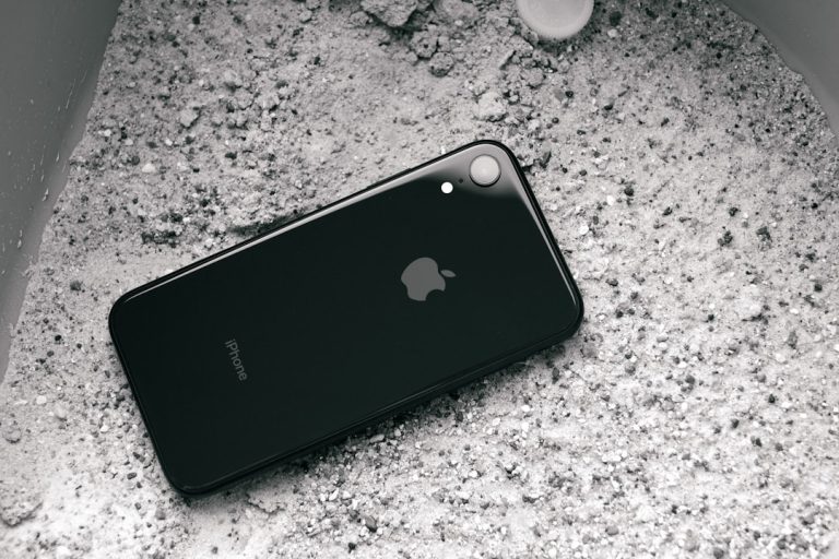 iPhone SE Case Trends: Best Protective Accessories