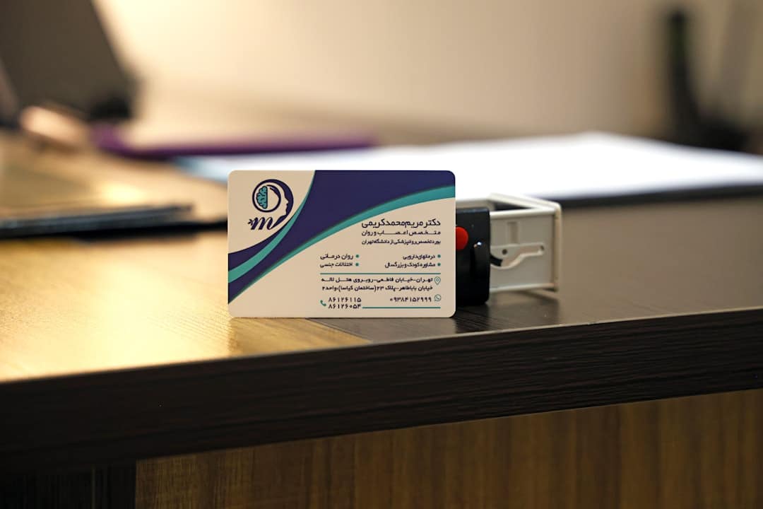 Top 3 Business Card Makers for Logistics Coordinators and Fleet Managers With Location and Dispatch Links