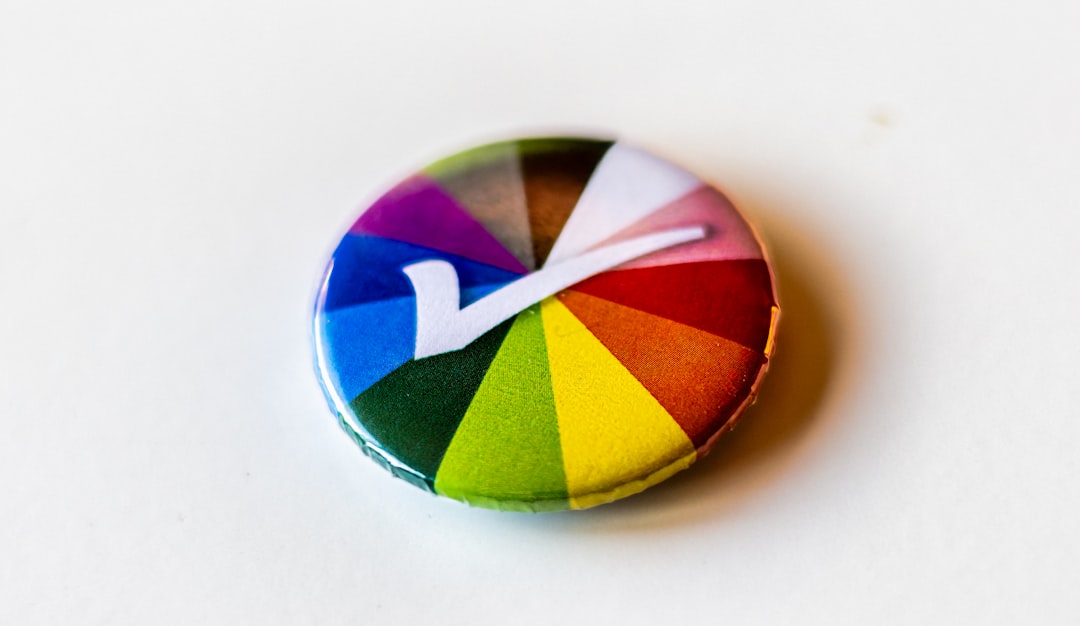 10 Logo Makers With AI Domain Name Suggestions