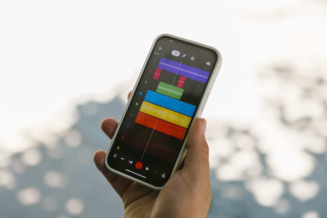 Top 4 Mobile-First Microlearning Apps (Drops-Style Lightweights) That Casual Learners Use to Squeeze 5-Minute Lessons Into Lunch Breaks