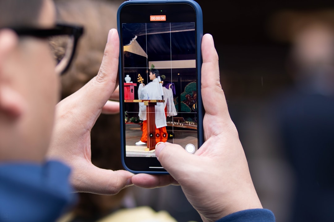 Retail Conversion Rate Explained: Formula, Benchmarks & Tips