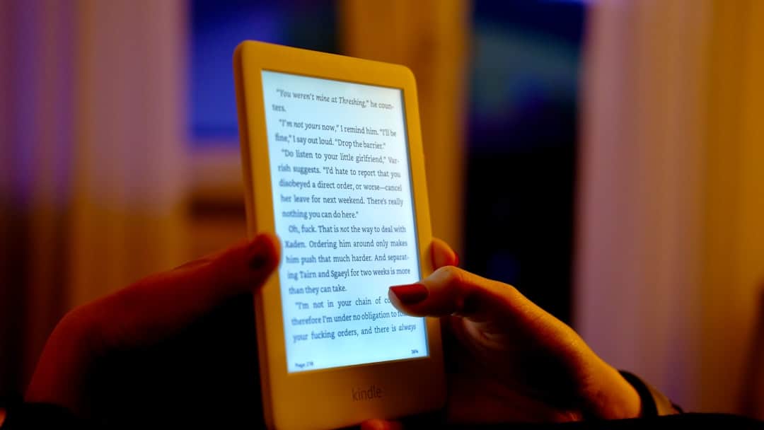 Does Kindle Paperwhite Emit Blue Light? Screen Technology Explained