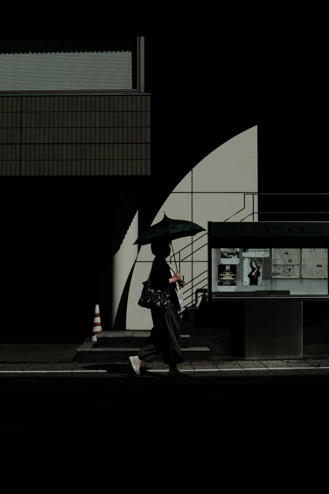 Unified Cinematic Video Prompt: How to Write Unified Cinematic AI Video Prompts With Consistent Characters, Camera Direction, Lighting, Composition, and Storytelling